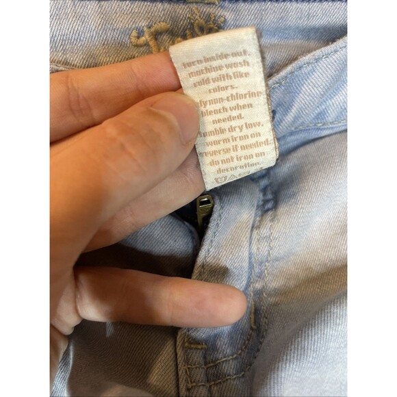 Justice JuniorPlus Size 20 Light Wash Distressed Jean Shorts Stretchy Rolled Hem - Picture 9 of 9